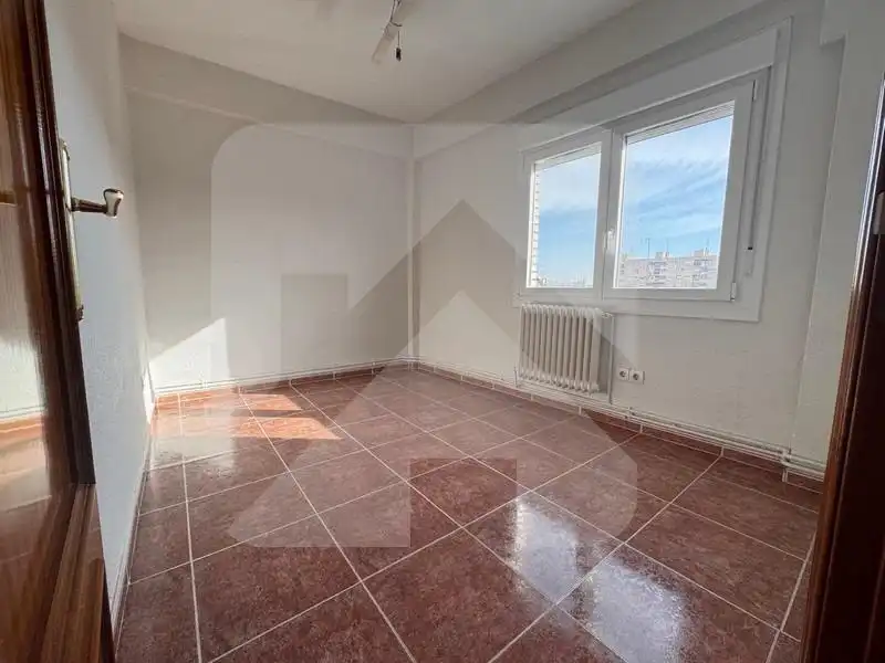 Bedroom of Flat for sale in Valdemoro  with Heating, Terrace and Alarm