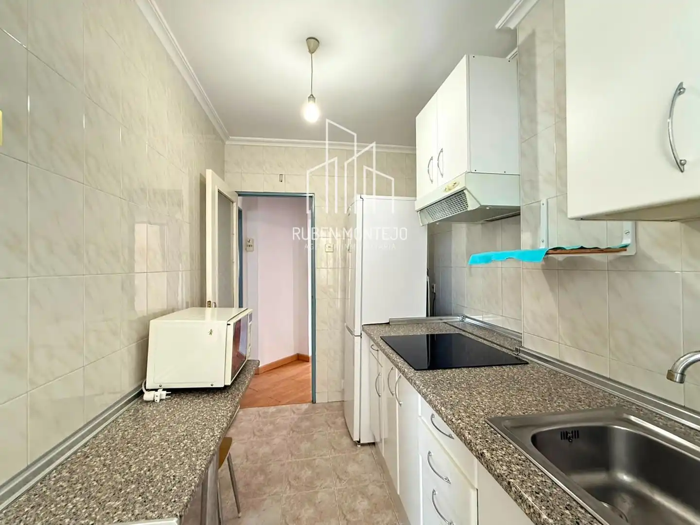 Kitchen of Flat for rent in Salamanca  with Heating, Terrace and Furnished