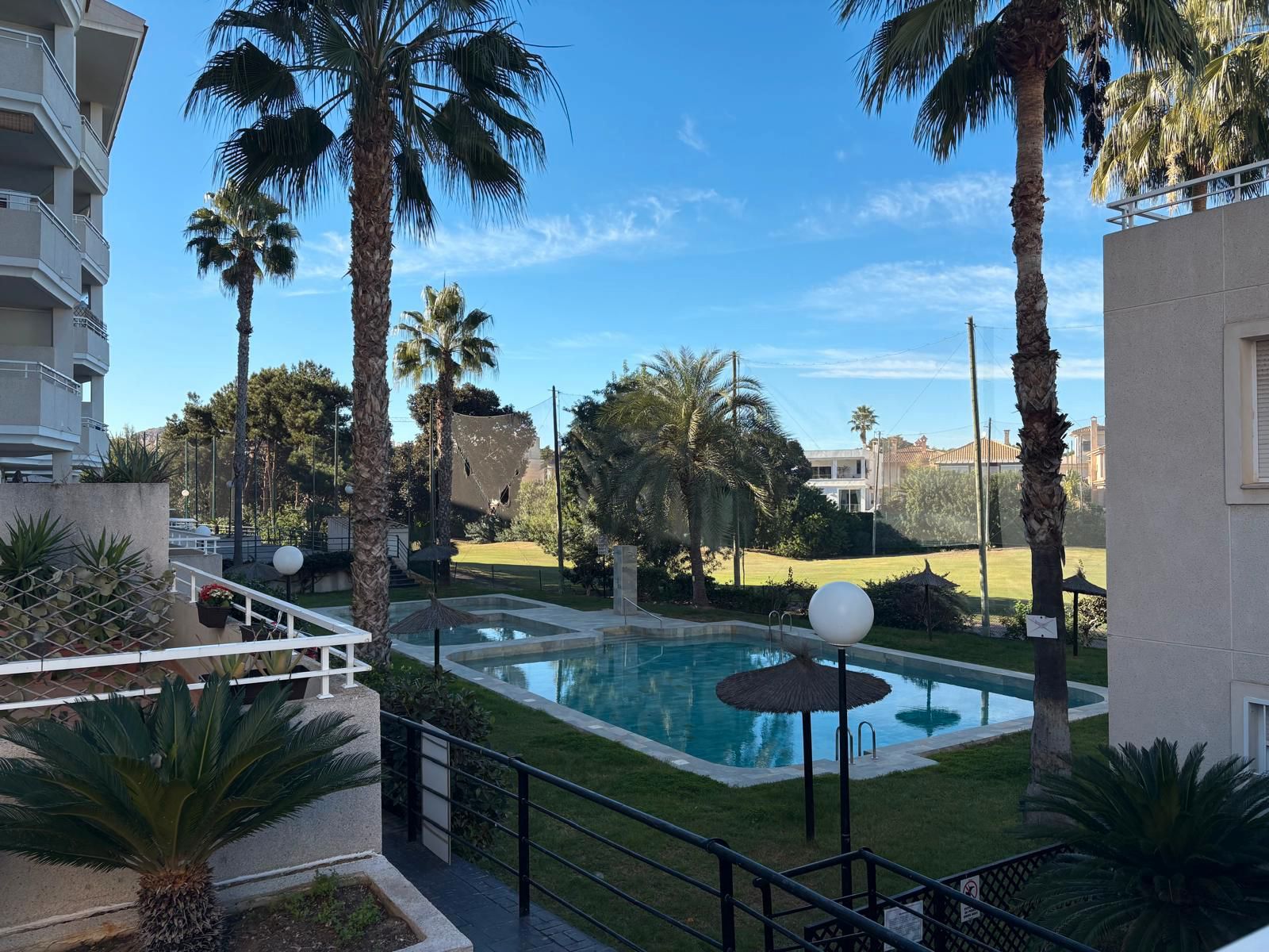 Piscina de Pis de lloguer en Alicante / Alacant amb Aire condicionat, Calefacció i Terrassa