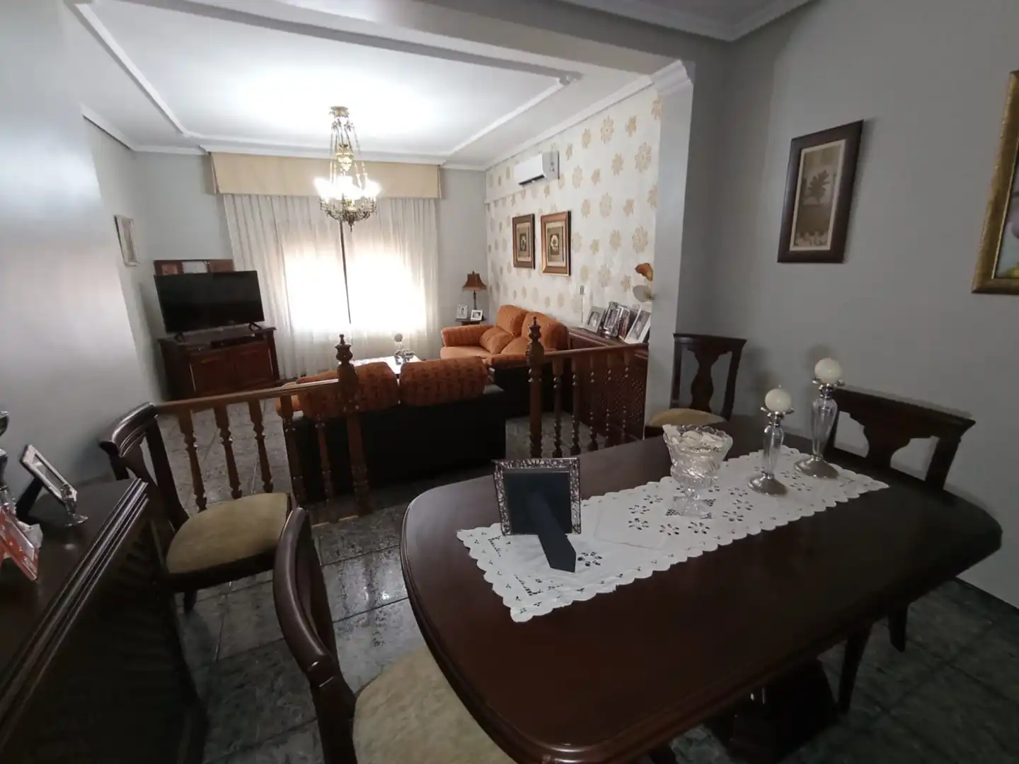 Sala d'estar de Casa o xalet en venda en Tomelloso amb Aire condicionat, Calefacció i Jardí privat