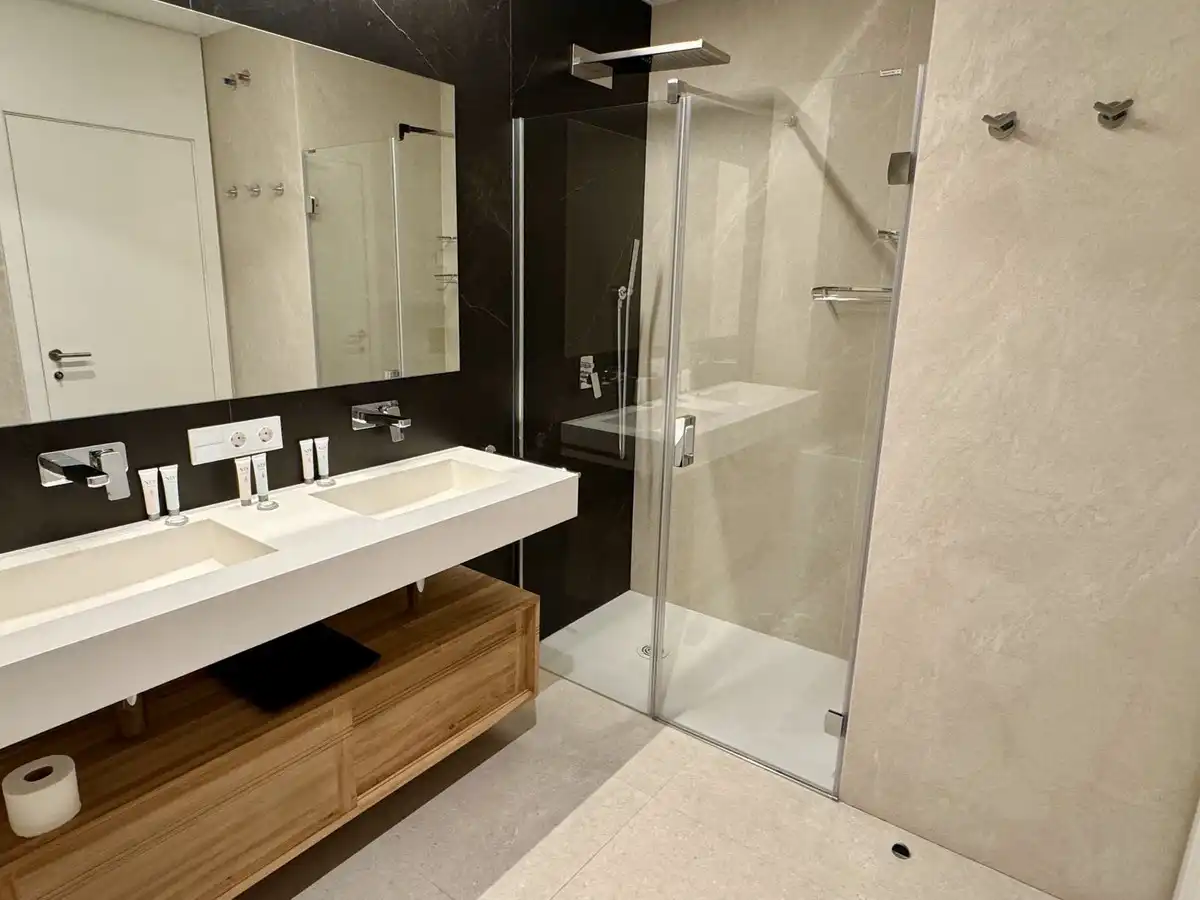 Bany de Apartament en venda en Torremolinos amb Aire condicionat, Calefacció i Sauna
