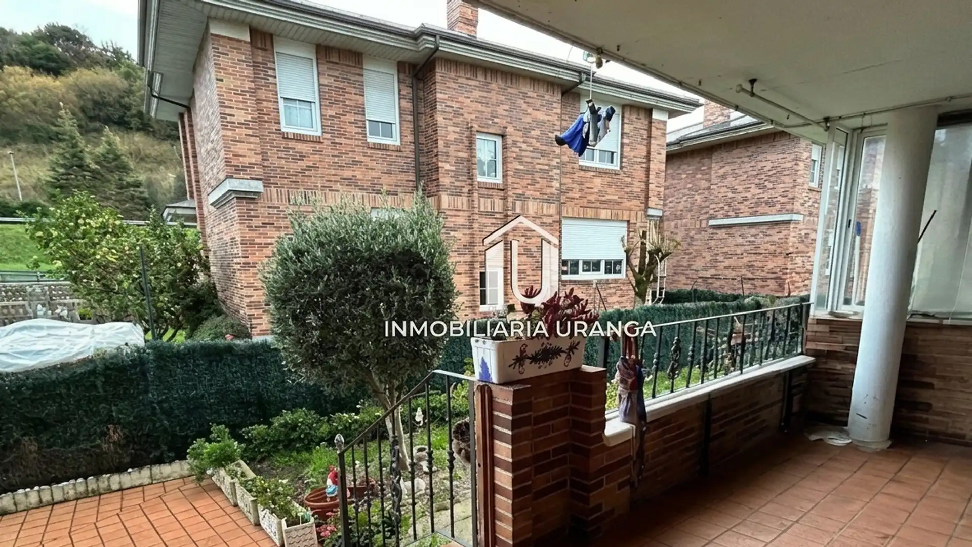 Vista exterior de Casa o chalet en venta en Laredo con Calefacción, Jardín privado y Trastero