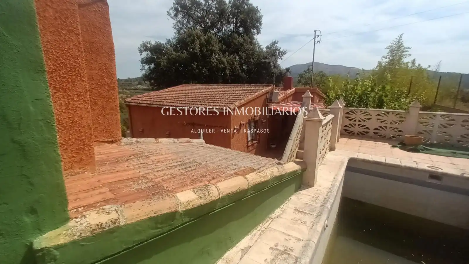 Vista exterior de Casa o xalet en venda en Cocentaina amb Aire condicionat, Traster i Piscina