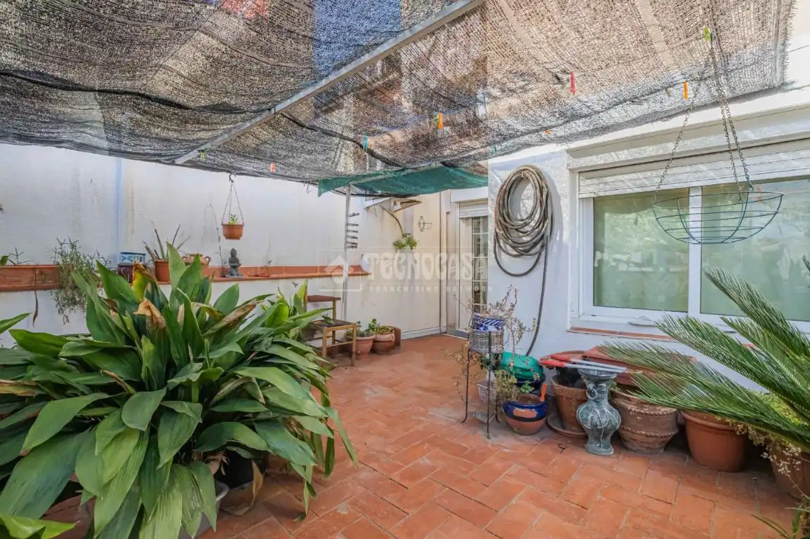 Jardí de Pis en venda en Sant Boi de Llobregat amb Aire condicionat i Terrassa