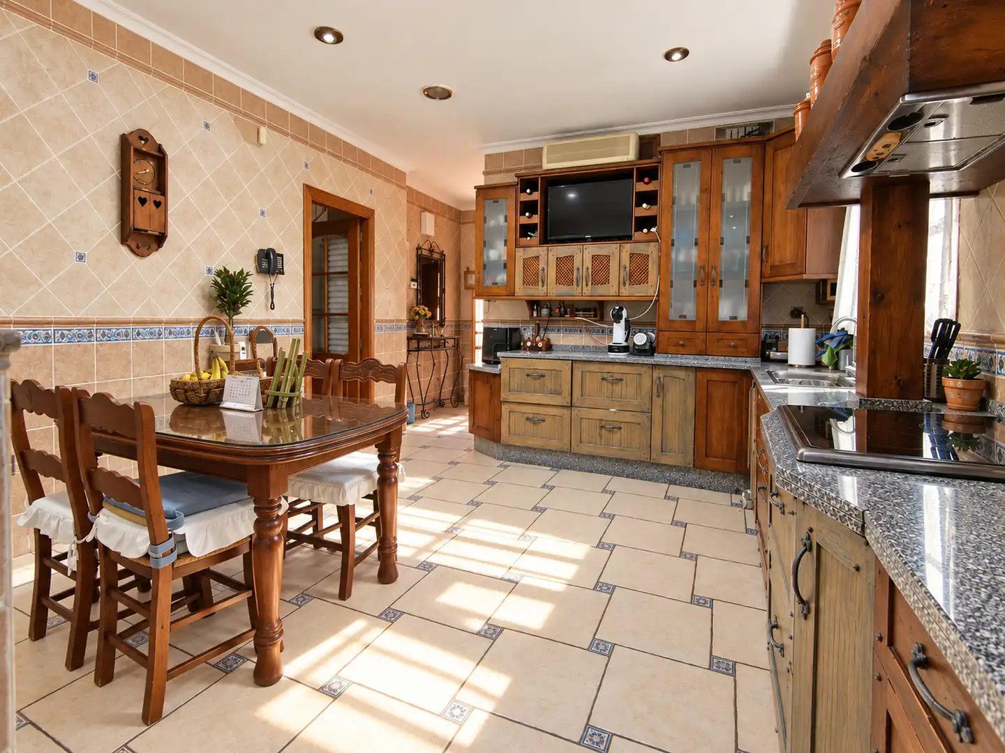 Chalet con terraza en venta en Manantiales - Lagar - Cortijo, imagen 5