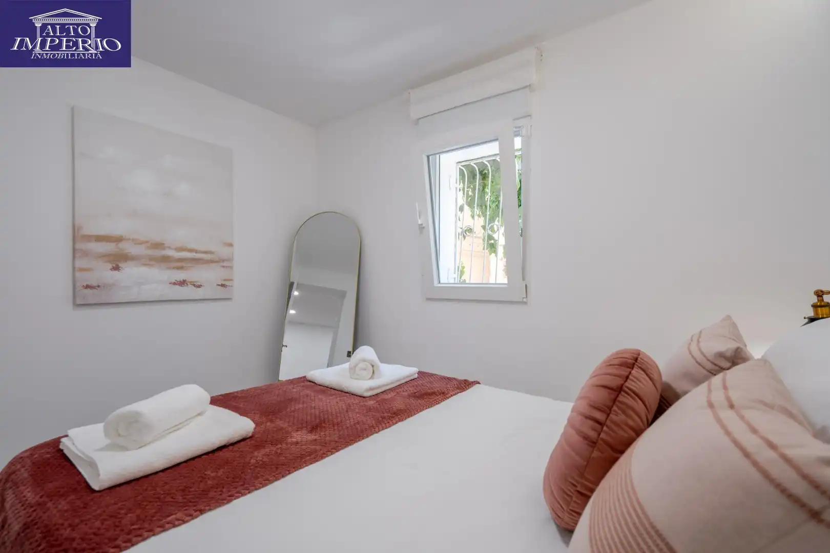 Schlafzimmer von Wohnung zum Verkauf in Granada mit Klimaanlage, Parkett und Möbliert