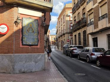 Individual en alquiler en Calle Cánovas del Castillo 17