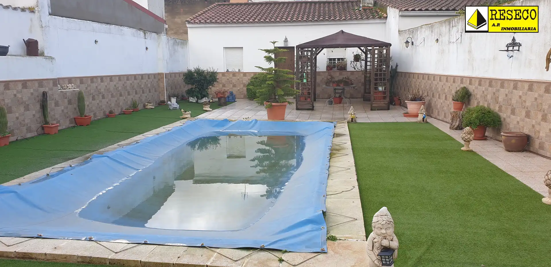 Haus mit Pool zum Verkauf in Parque de la Constitución 5a
