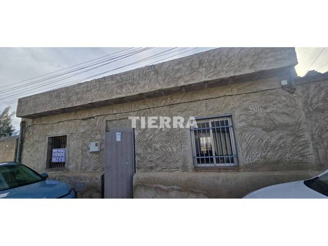 Local comercial en Venta en Calle Los Ojos en Mula