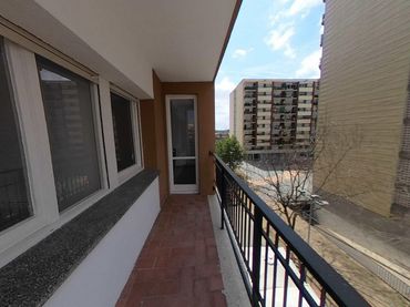 Flat for sale in Calle Monturiol
