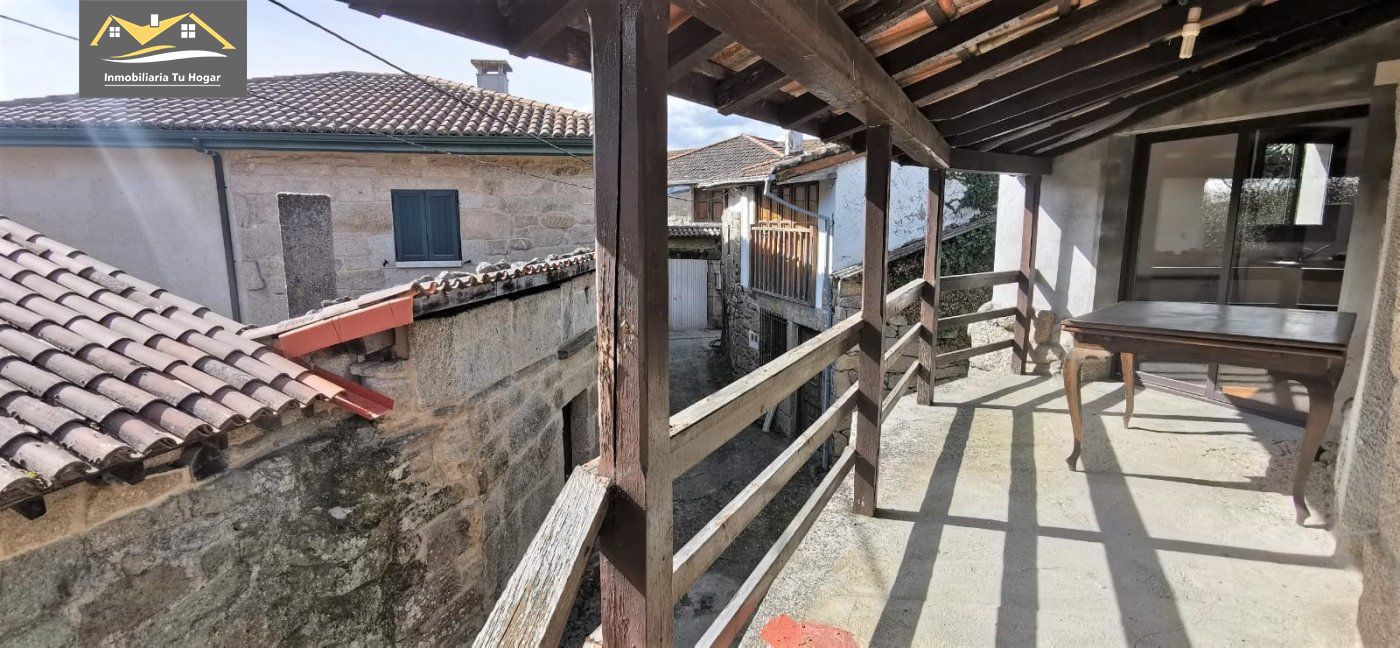 Vista exterior de Casa o xalet en venda en Amoeiro amb Calefacció, Jardí privat i Terrassa