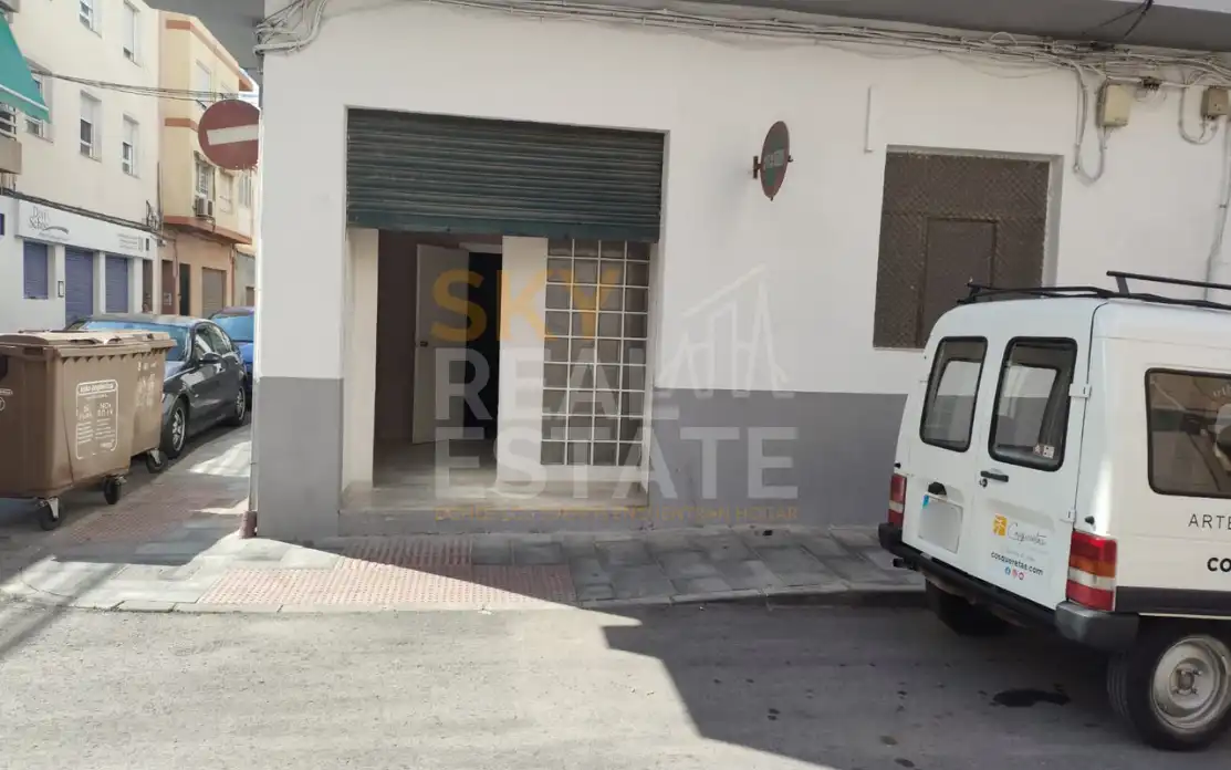 Local comercial en venda a Calle Navarra