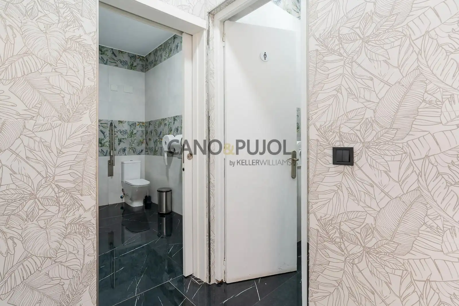 Local comercial en venda a Llevant, imagen 21