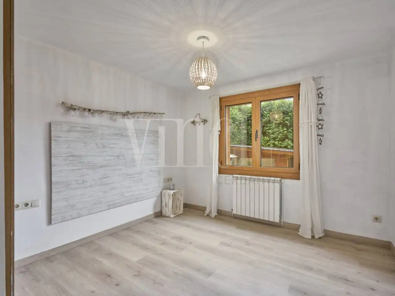 Dormitori de Casa o xalet en venda en Fontanals de Cerdanya amb Calefacció, Jardí privat i Parquet