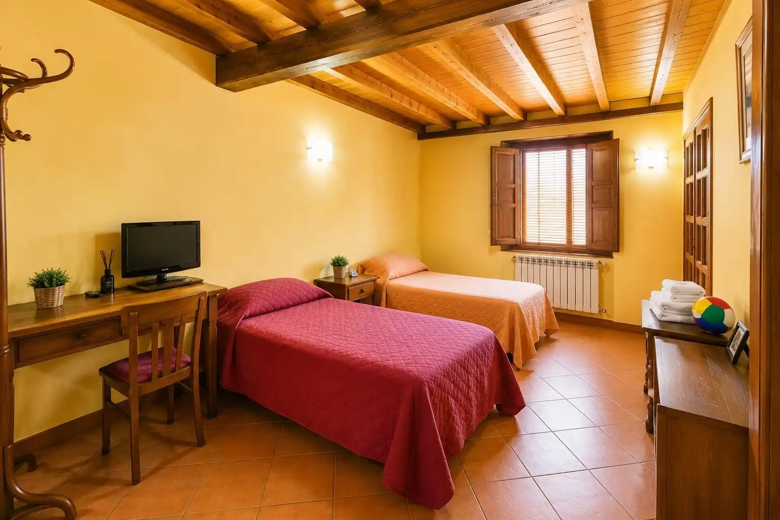 Habitación de Edificio en venta en Covarrubias