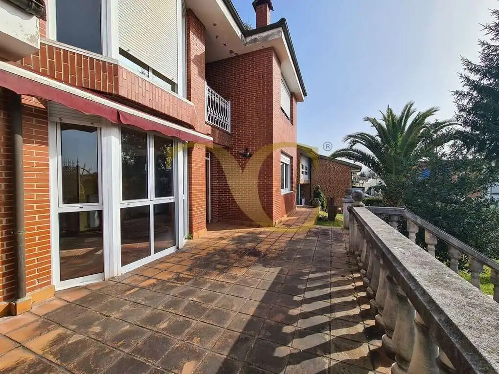Terrassa de Casa o xalet en venda en Siero amb Calefacció, Terrassa i Traster