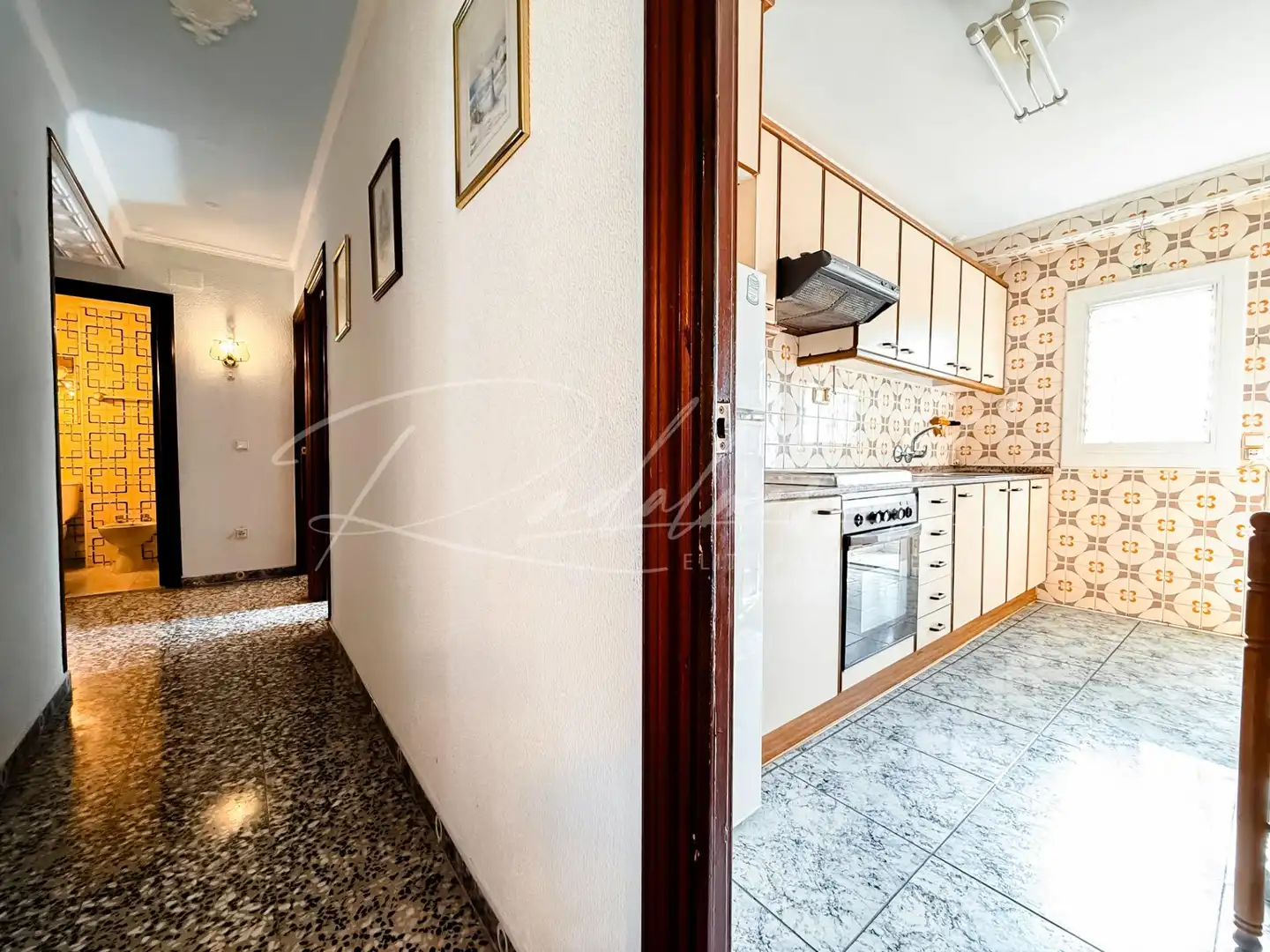 Kitchen of Flat for sale in Centre