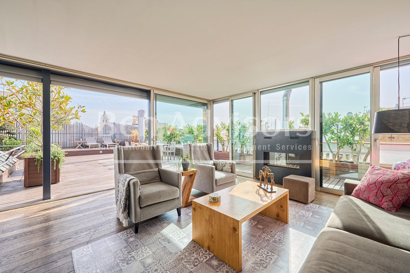 Sala d'estar de Àtic en venda en  Barcelona Capital amb Aire condicionat, Calefacció i Parquet