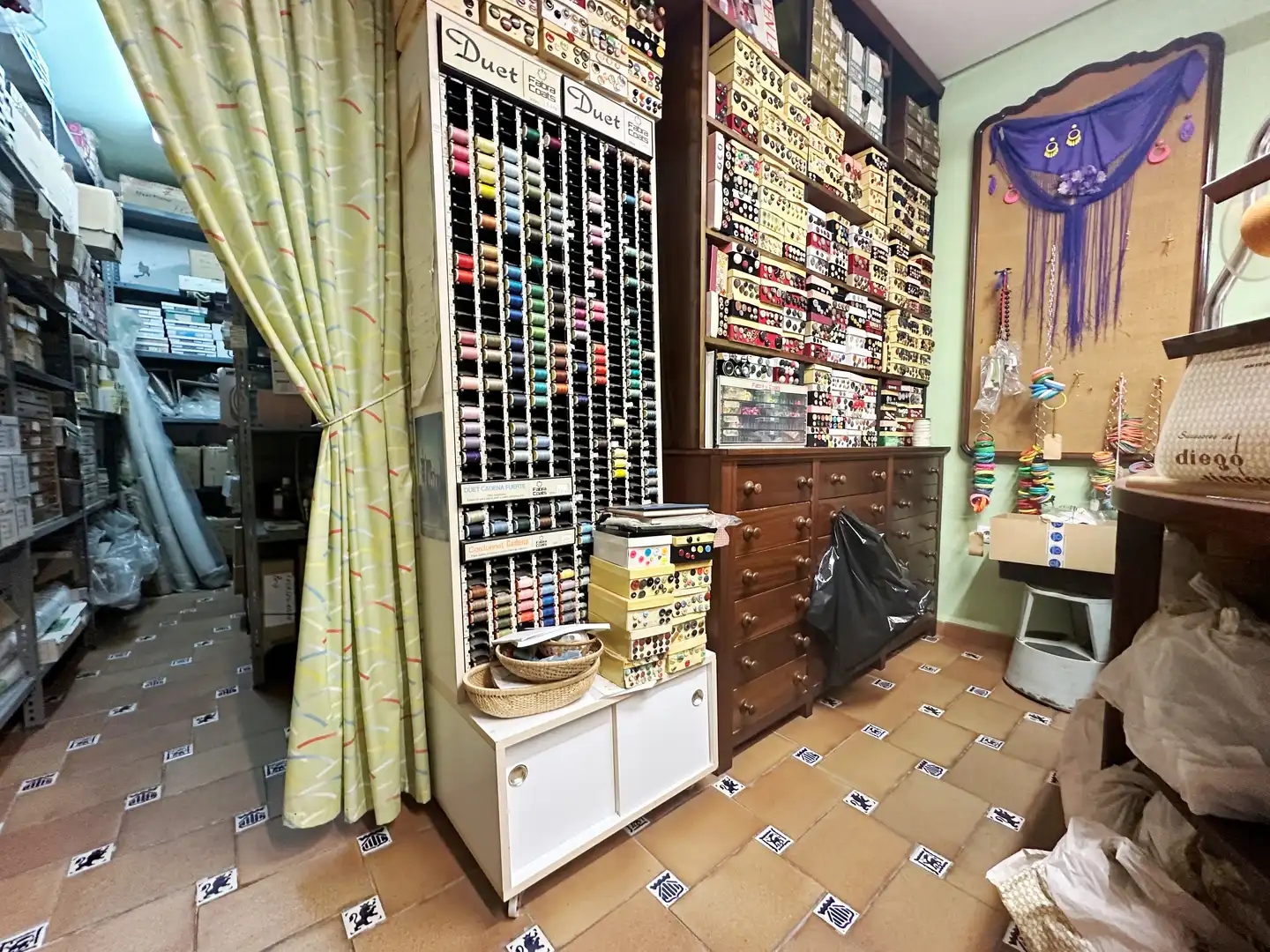 Commercial properties for sale in Calle Campaneros, 3, Centro