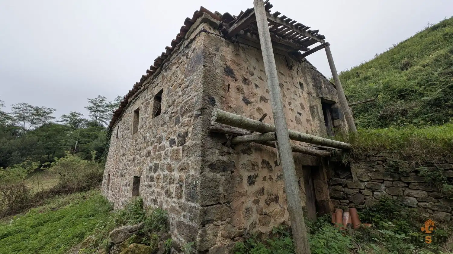 Vista exterior de Finca rústica en venta en Saro