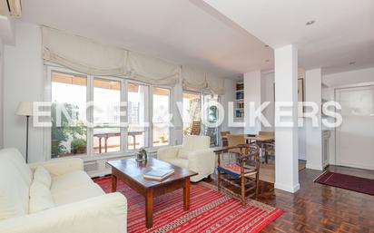 Living room of Attic for sale in  Madrid Capital  with Air Conditioner, Heating and Parquet flooring