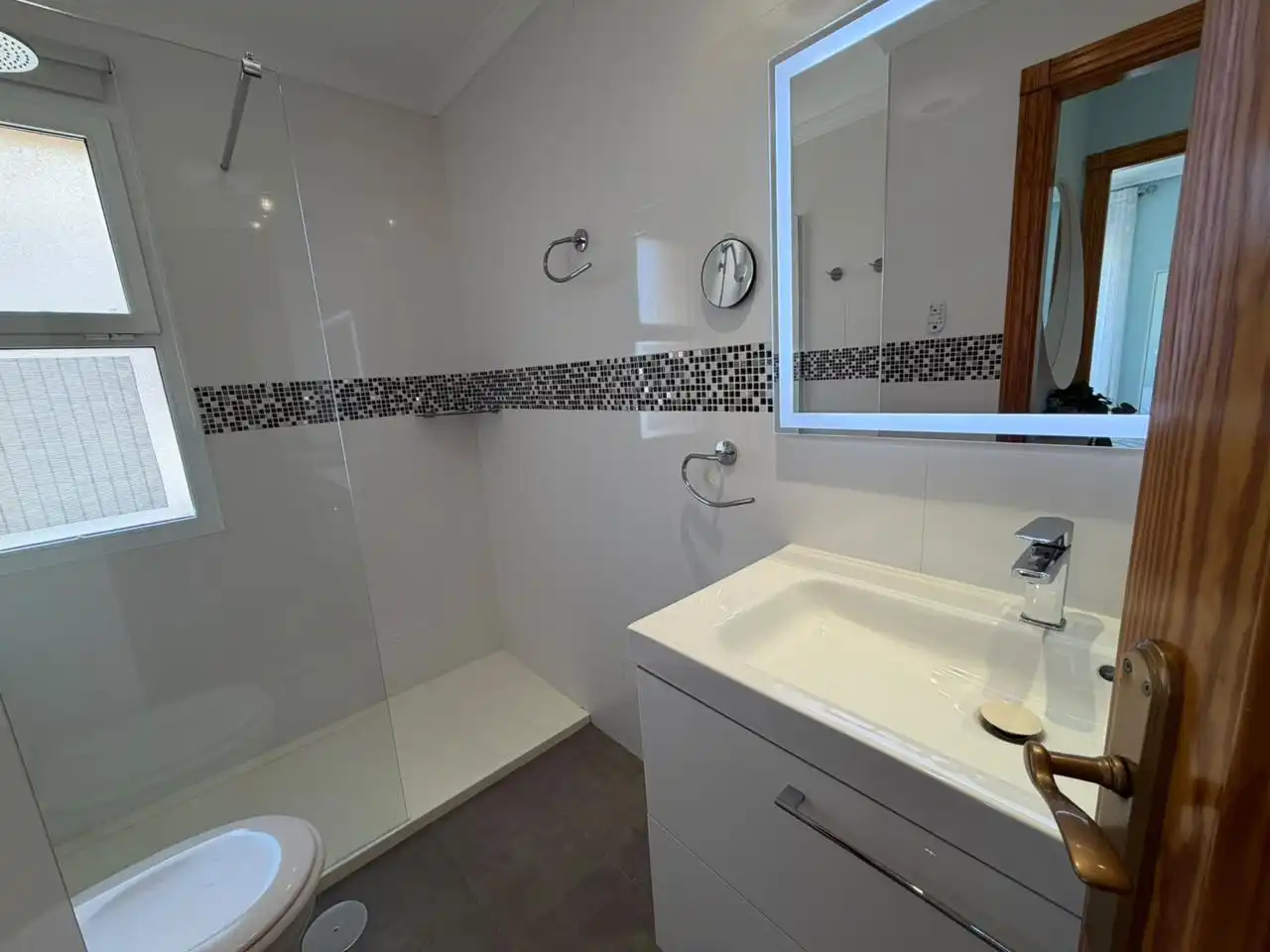 Baño de Apartamento en venta en La Manga del Mar Menor con Aire acondicionado, Jardín privado y Terraza