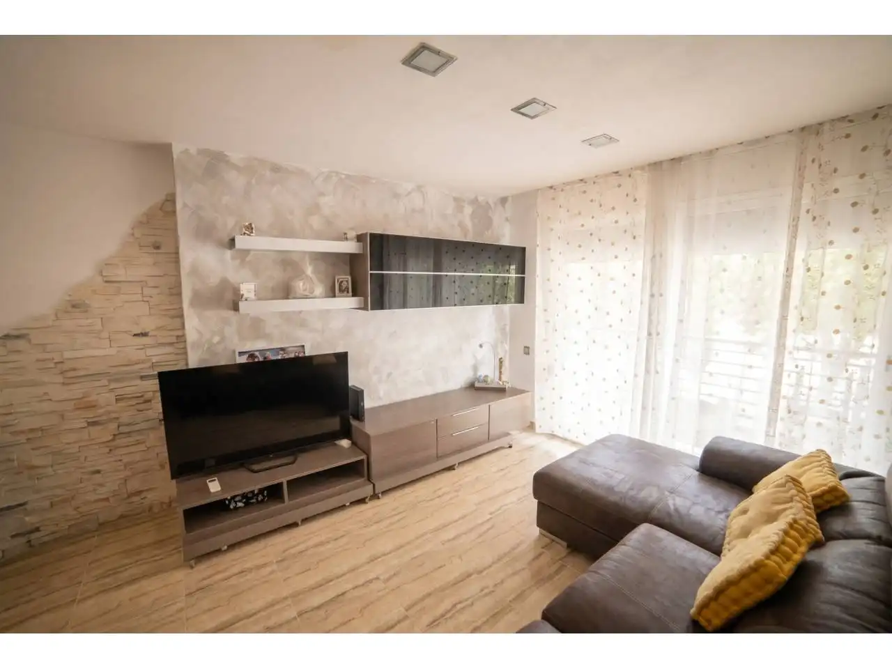 Sala de estar de Piso en venta en Castellar del Vallès con Aire acondicionado, Calefacción y Terraza