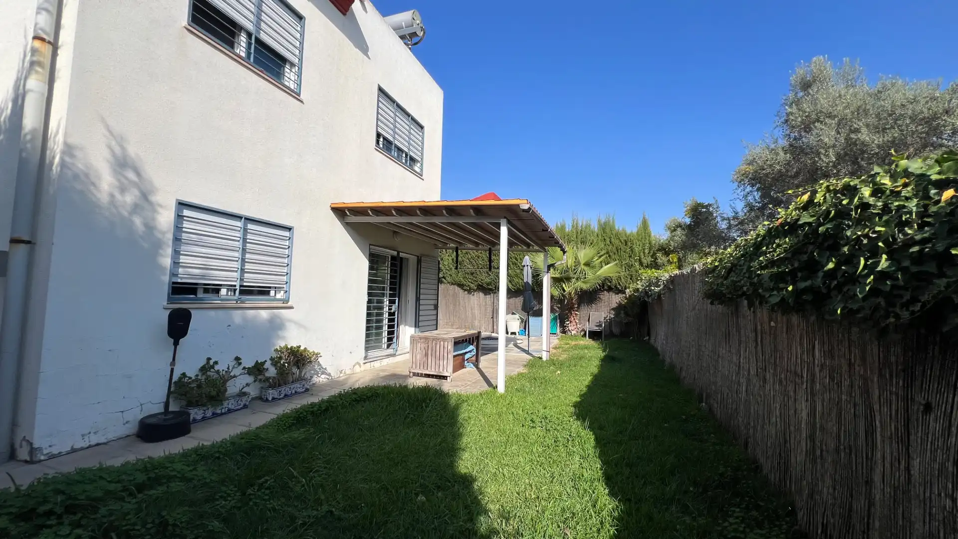 Jardí de Casa o xalet en venda en Espartinas amb Aire condicionat, Calefacció i Jardí privat