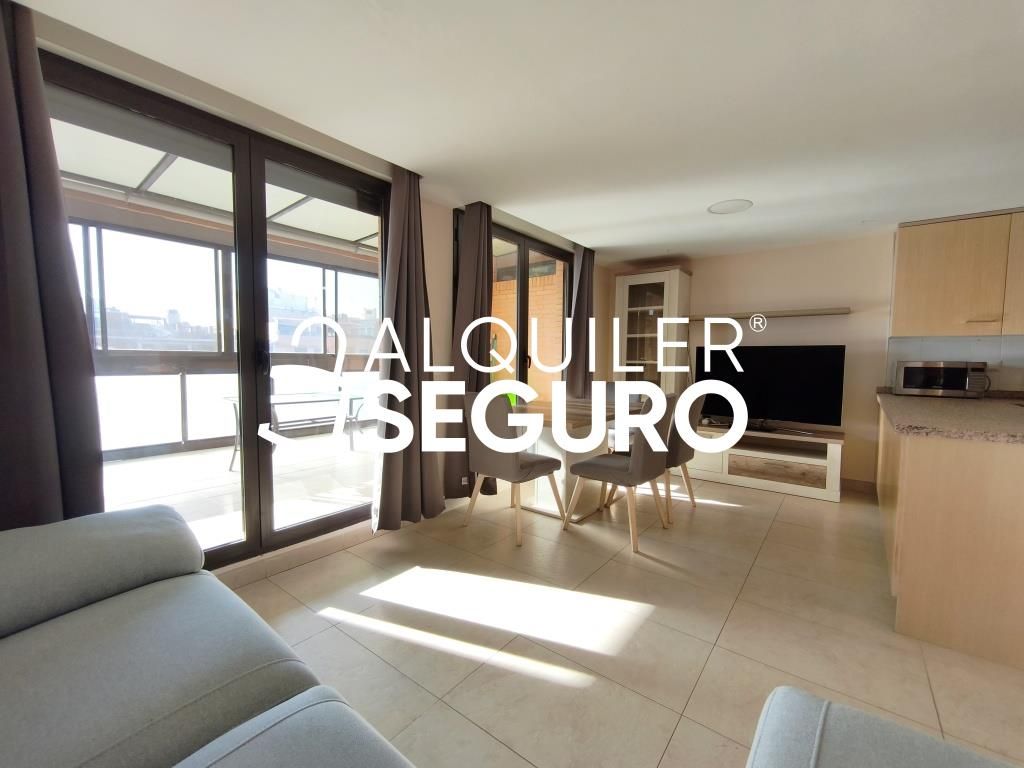 Sala de estar de Ático de alquiler en Alicante / Alacant con Aire acondicionado, Terraza y Amueblado