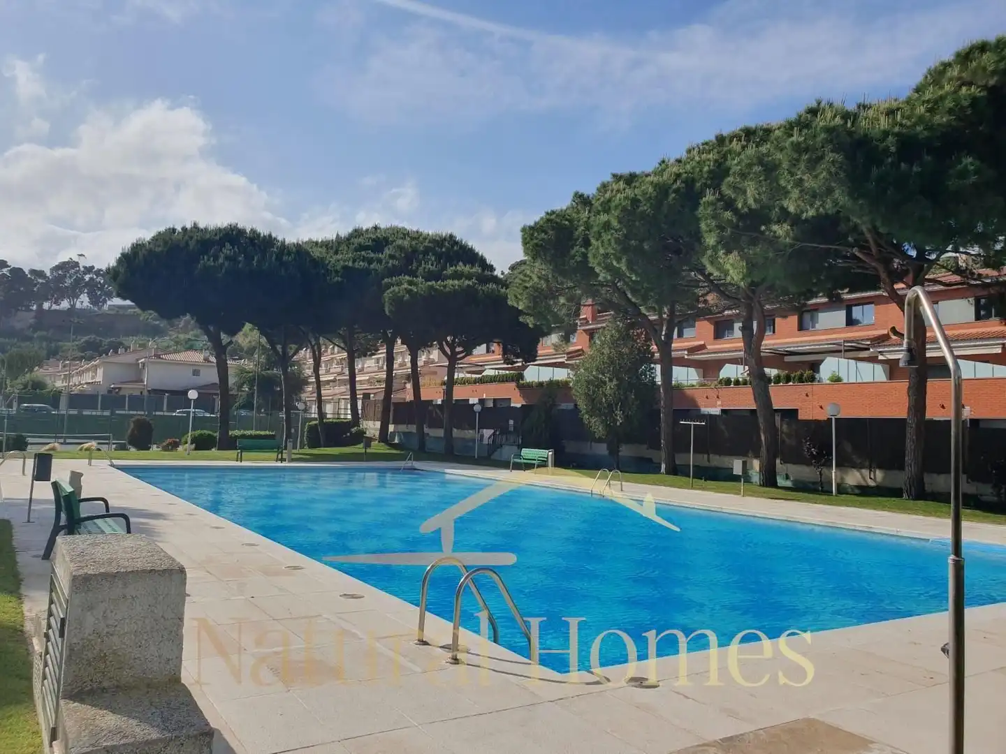 Piscina de Casa adosada de lloguer en Sant Vicenç de Montalt amb Aire condicionat, Calefacció i Jardí privat