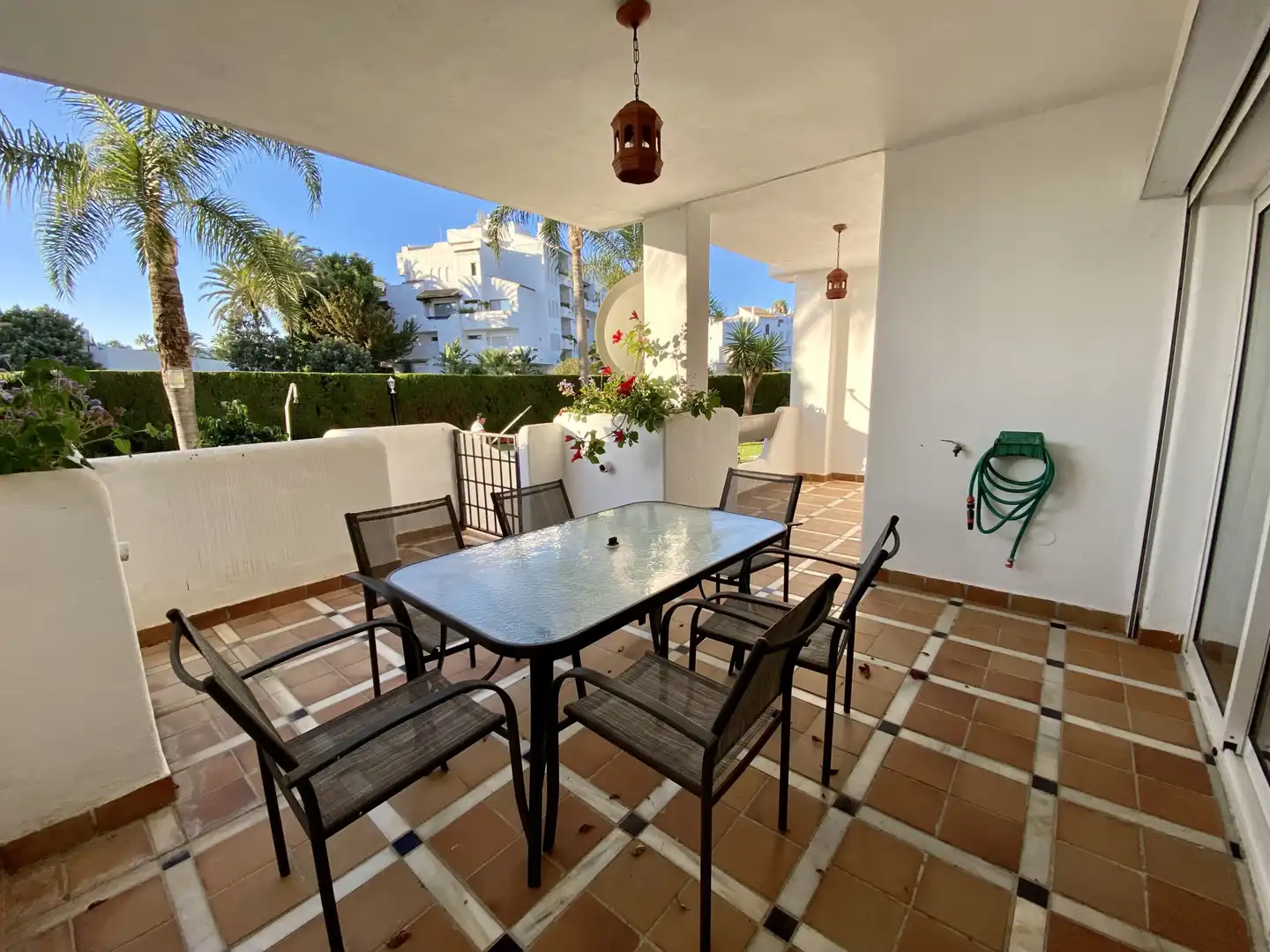 Piano terra con piscina in affitto a Nueva Andalucía, imagen 5