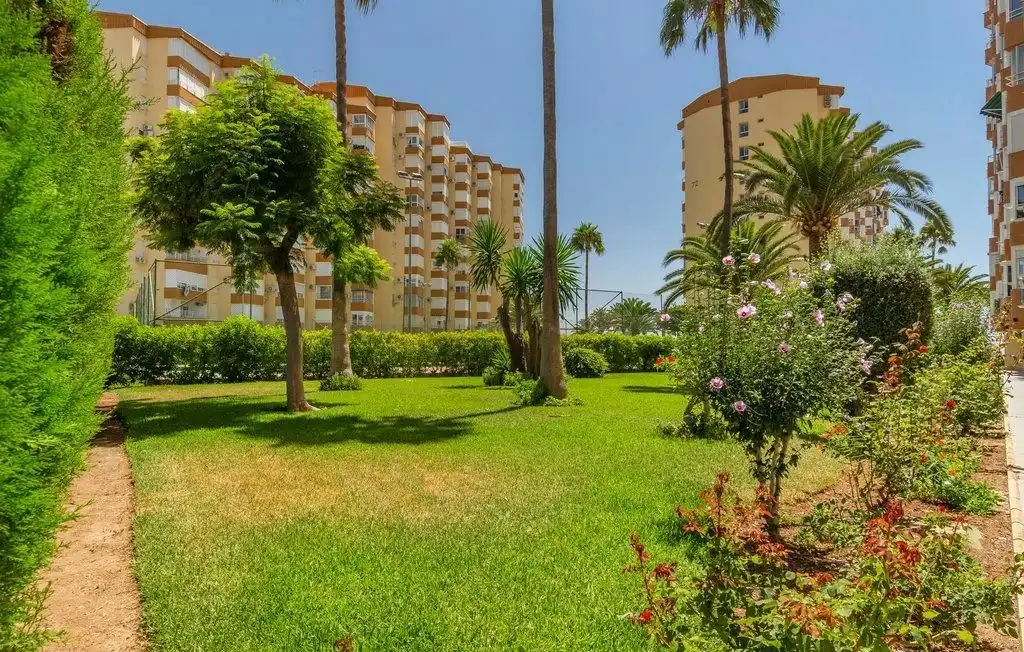 Apartament de lloguer a Urbanizacion Urbanización Centro Internacional, Algarrobo Costa