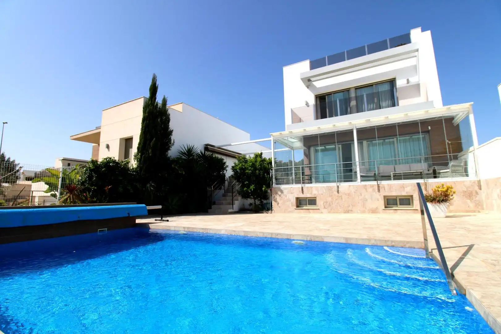 Xalet amb piscina en venda a San Miguel de Salinas