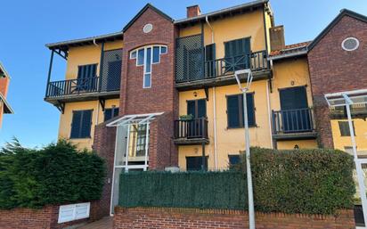 Vista exterior de Apartament en venda en Comillas (Cantabria) amb Calefacció, Balcó i Piscina comunitària