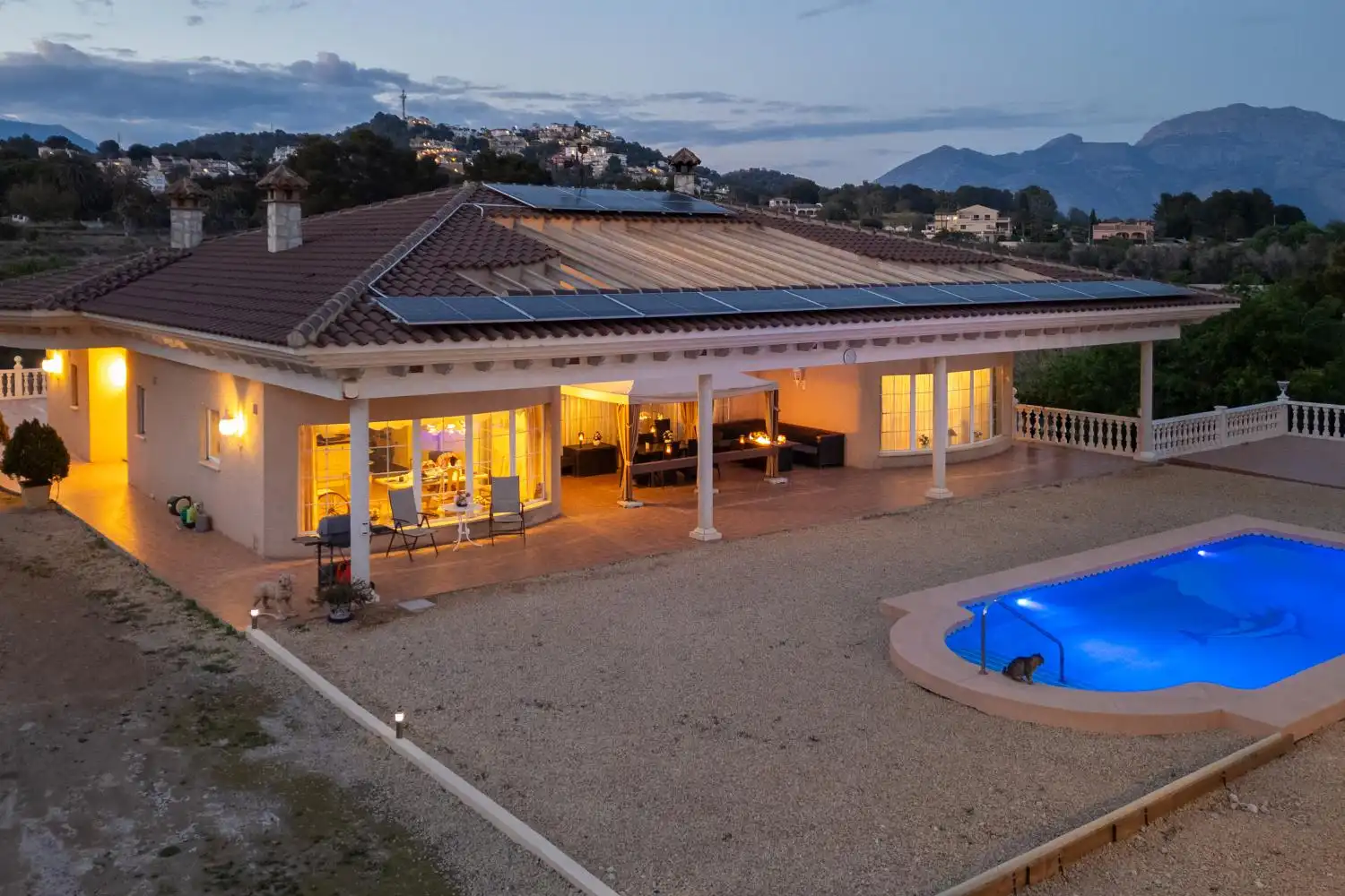 Vista exterior de Casa o chalet en venta en L'Alfàs del Pi con Aire acondicionado, Jardín privado y Terraza