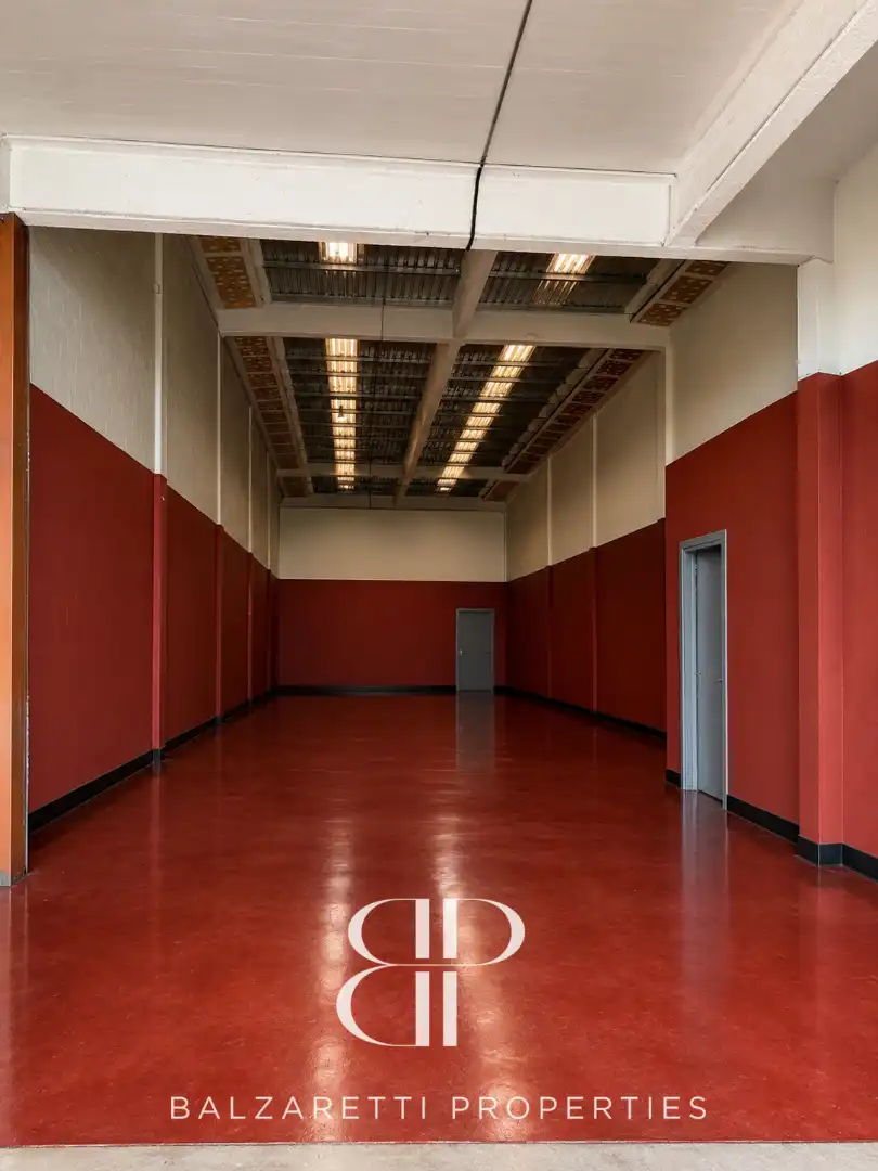 Fabrikhallen zur Miete in Carrer Doctor Josep Castells, Casablanca