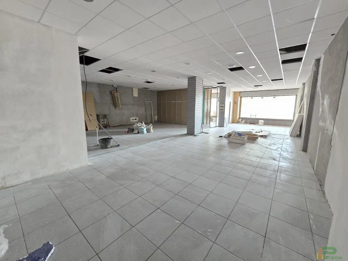 Local comercial en venda a Juan Carlos I, parking michiron, imagen 9