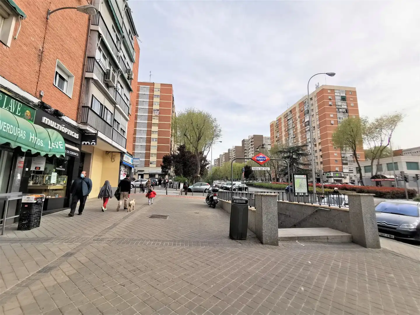 Außenansicht von Wohnungen zur Miete in Madrid mit Klimaanlage