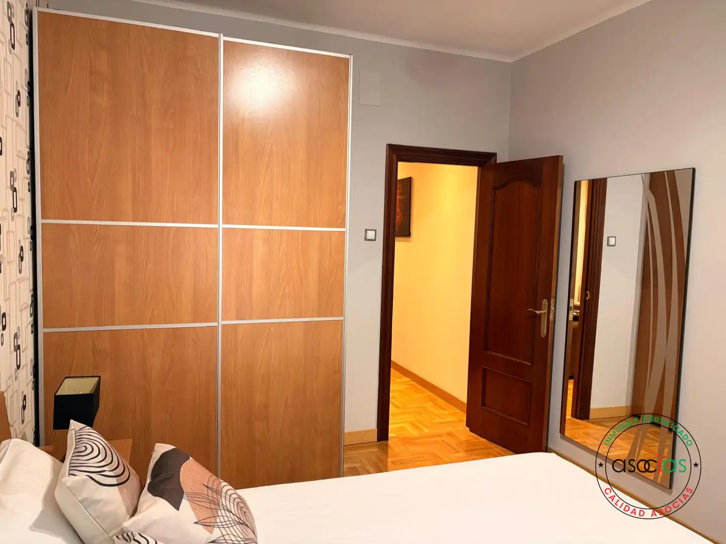Pis de lloguer a Gijón - C. Pedregales, Laviada