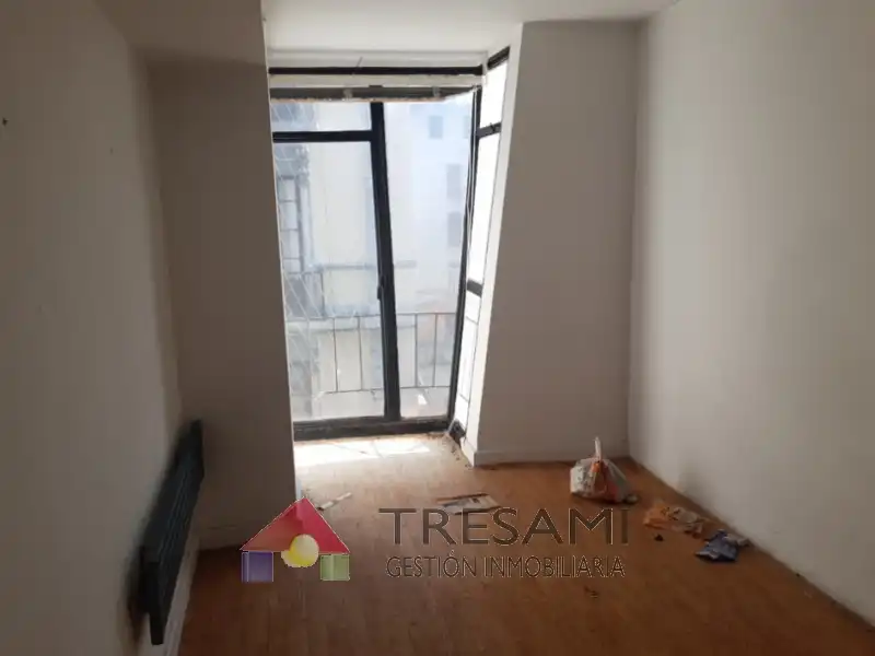 Schlafzimmer von Büro zum Verkauf in Navia