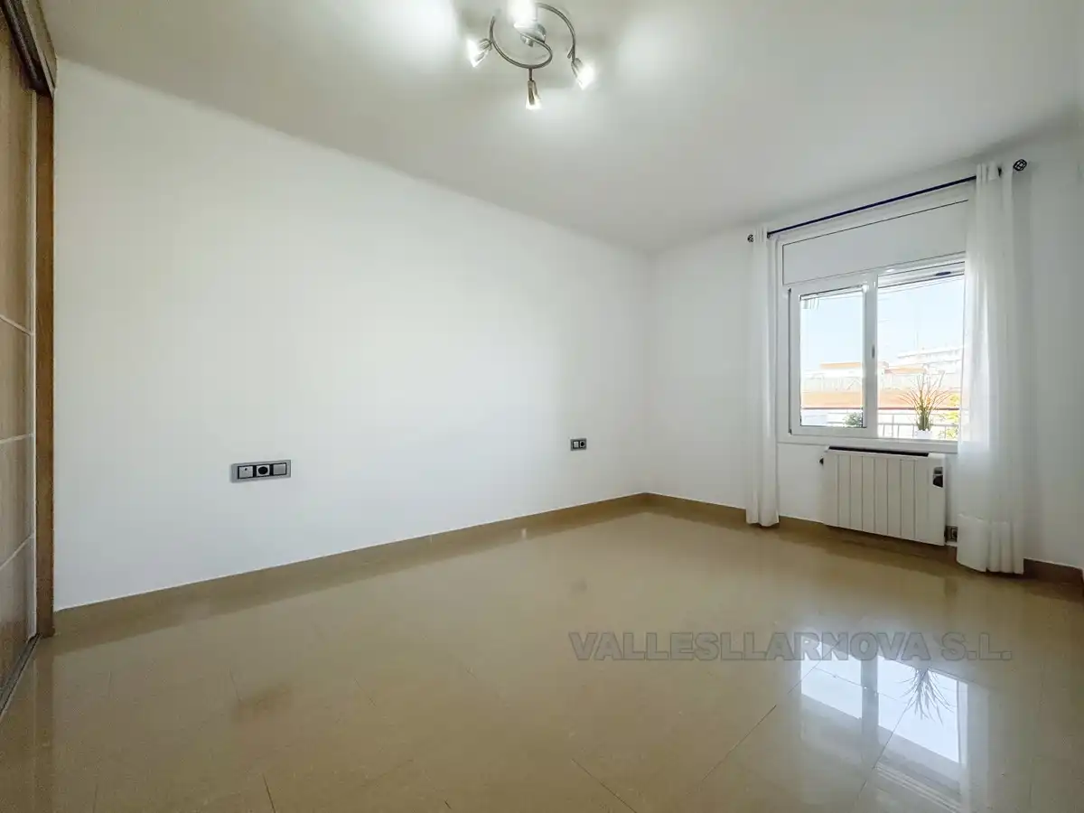 Bedroom of Flat for sale in Mollet del Vallès  with Air Conditioner