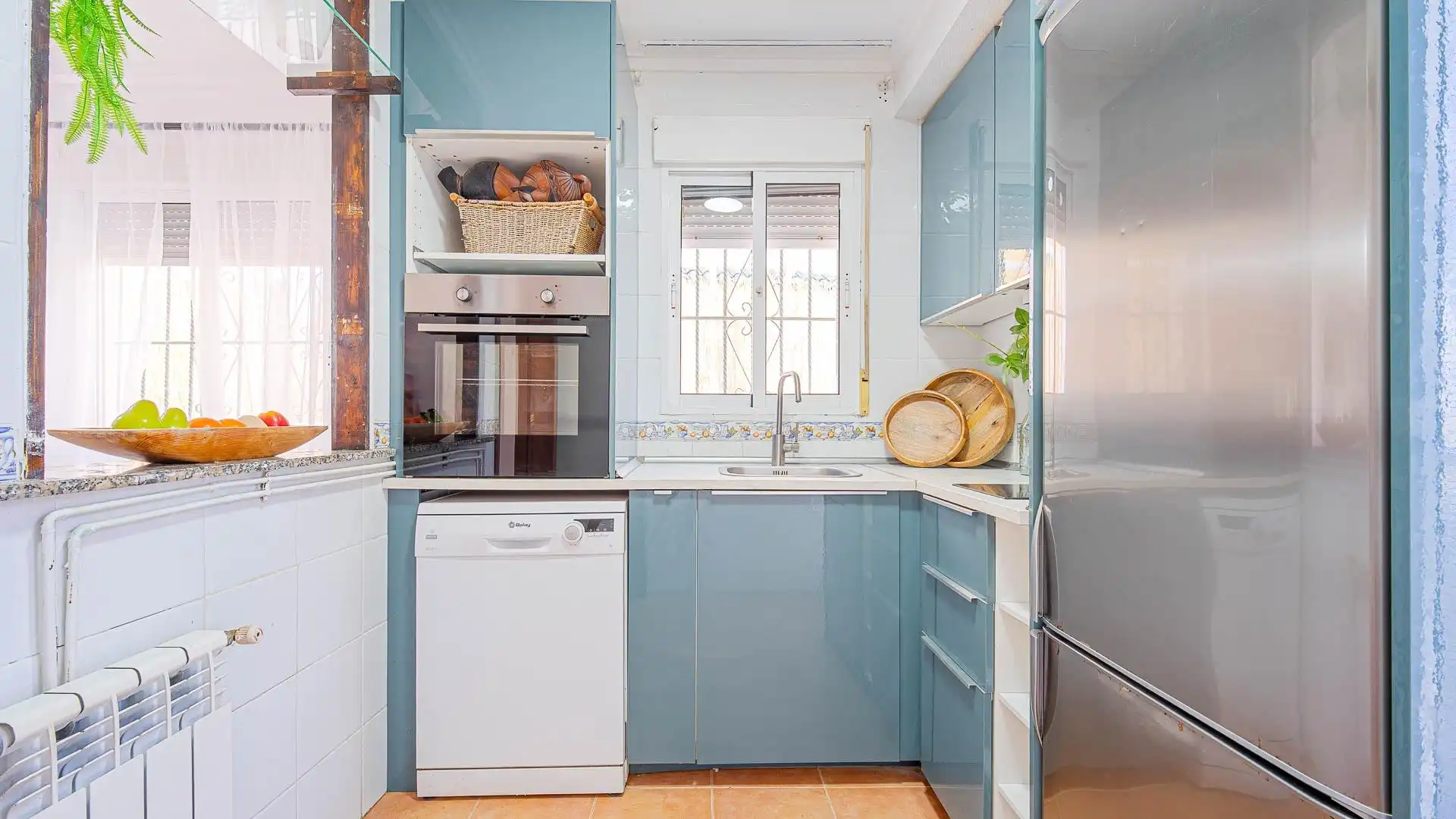 Cocina de Casa adosada en venta en Orihuela con Aire acondicionado, Calefacción y Jardín privado