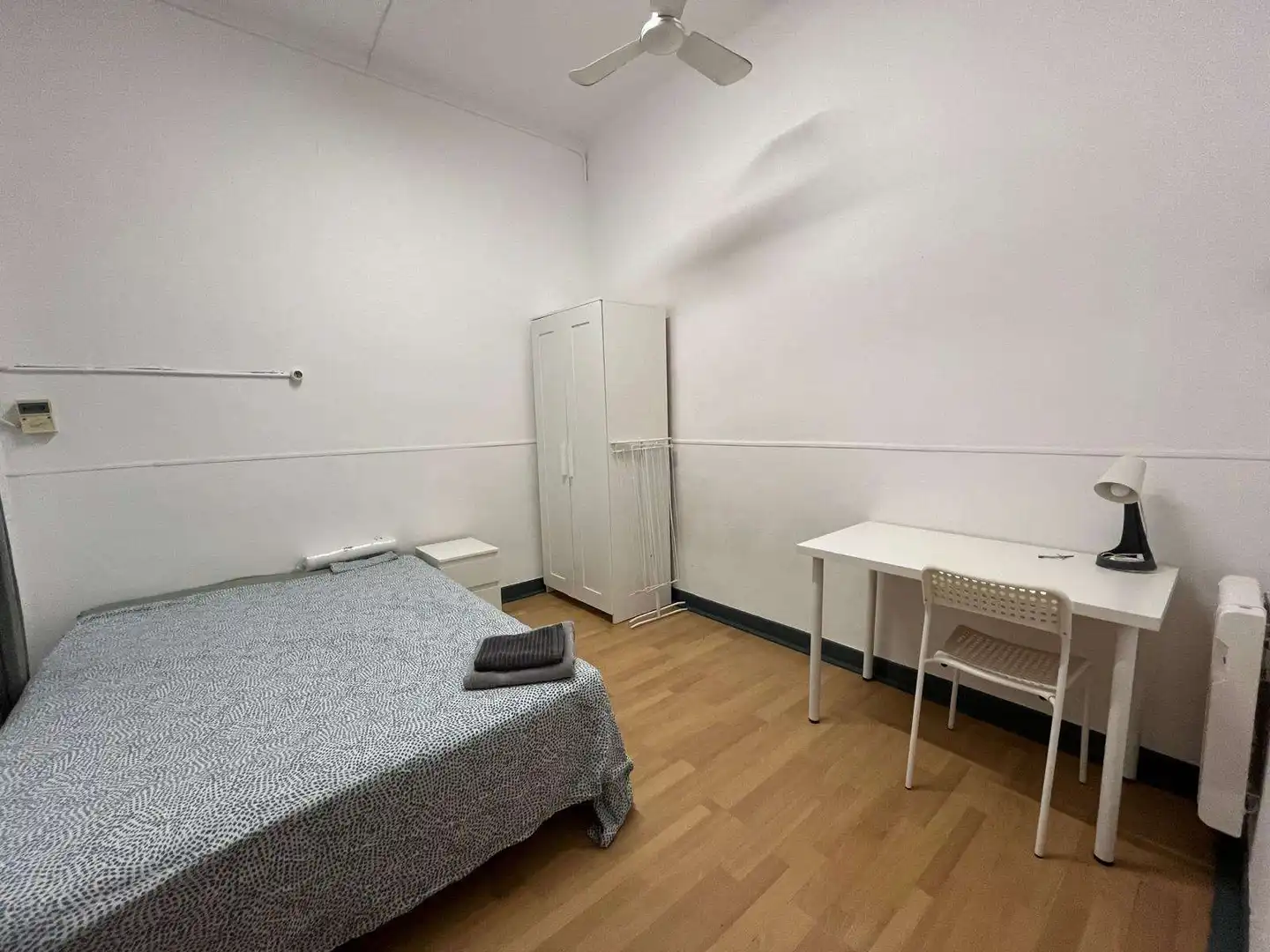 Zimmer in Sant Gervasi- Galvany