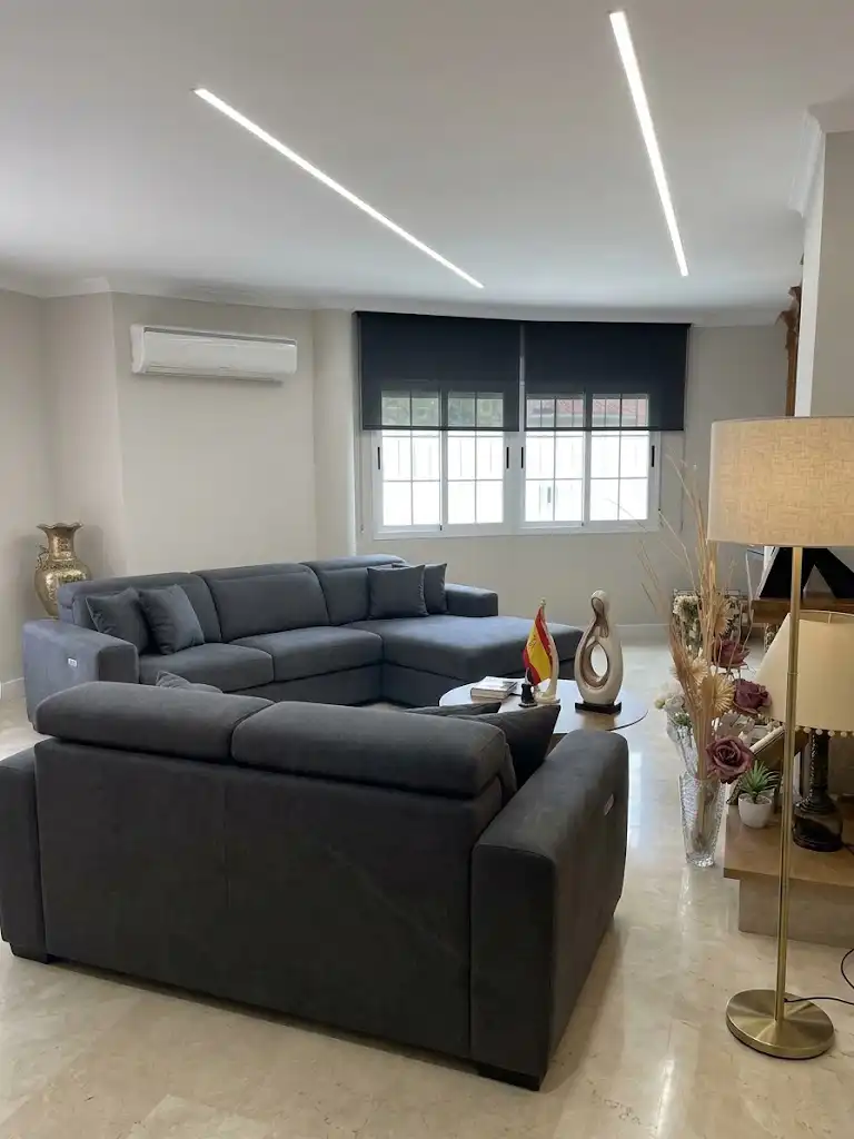 Casa aparellada amb terrassa en venda a Villanueva de la Cañada ciudad, imagen 5