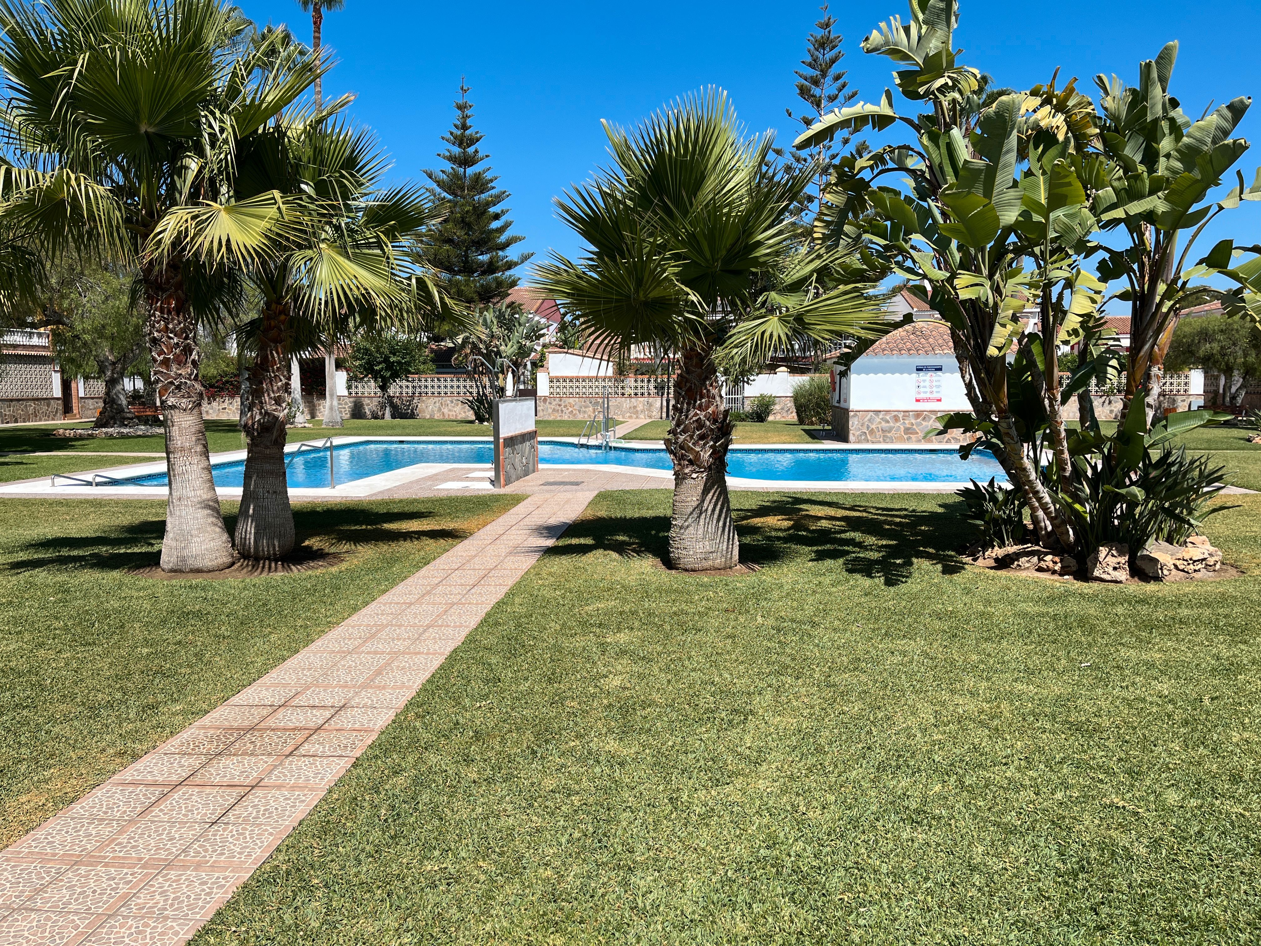 Piscina de Casa adosada en venta en Málaga Capital con Aire acondicionado, Calefacción y Jardín privado
