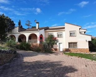 Vista exterior de Casa o xalet en venda en Montserrat amb Jardí privat, Terrassa i Traster