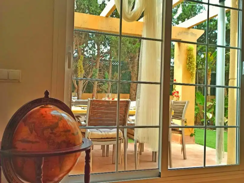 Terrasse von Einfamilien-Reihenhaus zum Verkauf in Vícar mit Klimaanlage und Terrasse