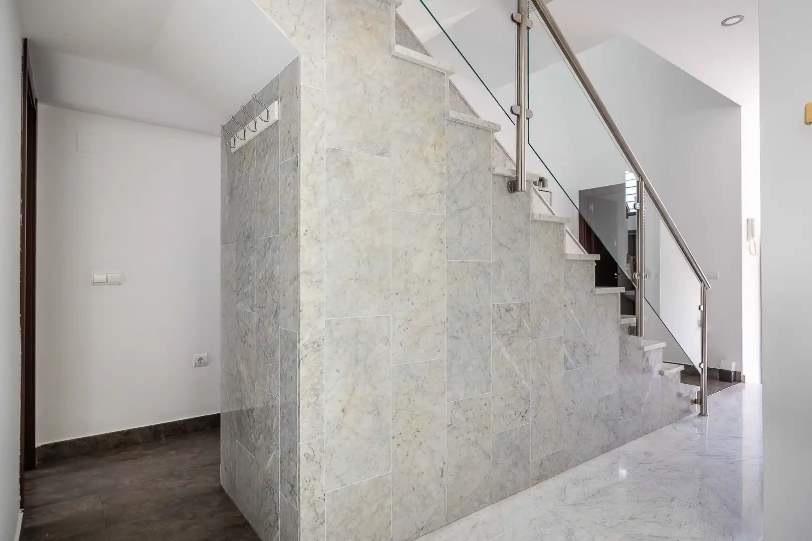 Detached homes for sale in Dos Hermanas  with Air Conditioner, Heating and Private garden