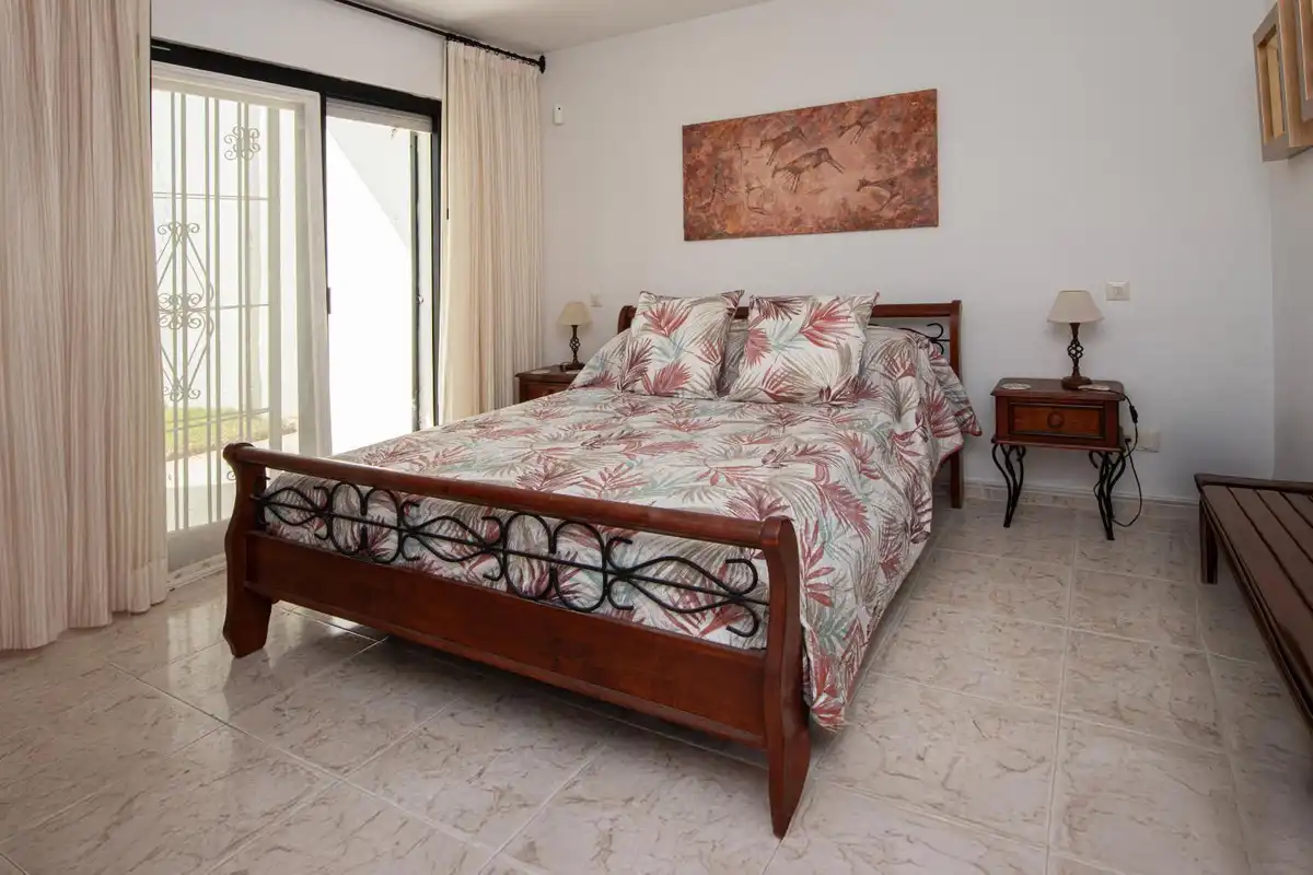 Habitación de Casa adosada en venta en Marbella con Terraza y Piscina