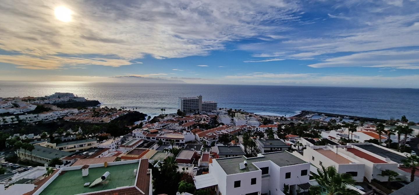 Vista exterior de Dúplex en venda en Santiago del Teide amb Terrassa i Piscina comunitària